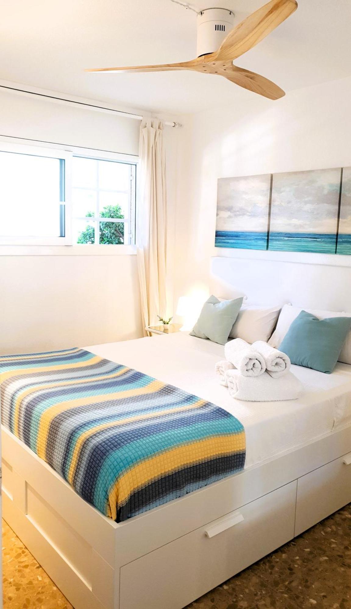 Vistas al Mar, 50 metros Playa y Centro, Cama Queen size Salou Exterior foto